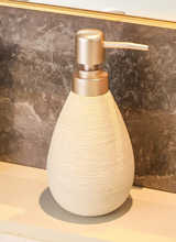 Hanaéri Ceramic Bathroom Accessories Set – Japanese-Inspired Luxury Vanity Collection | Vintage Spa Bathroom Décor