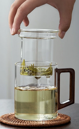 BrewLeaf 500ml Glass Tea Infuser Mug – Heat-Resistant Borosilicate Tea Cup | Wooden Handle & Lid | Reusable Tea Brewer